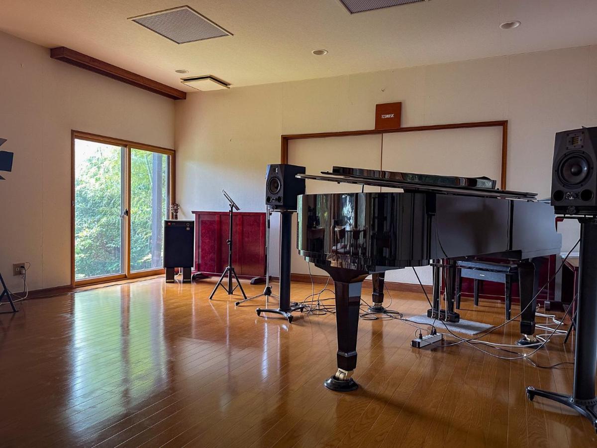 123Music Hotel อาตามิ ภายนอก รูปภาพ